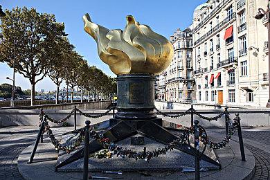 《空洞骑士》玩家每天打一次BOSS 只为等待《丝之歌》